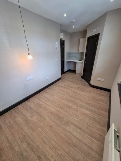 Studio To Rent In Clyde Road, Sutton, SM1