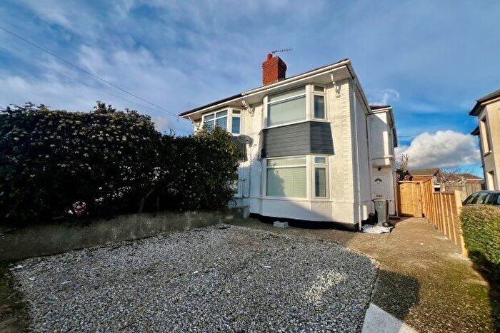 3 Bedroom Property To Rent In Malmesbury Park Road, Bournemouth, BH8