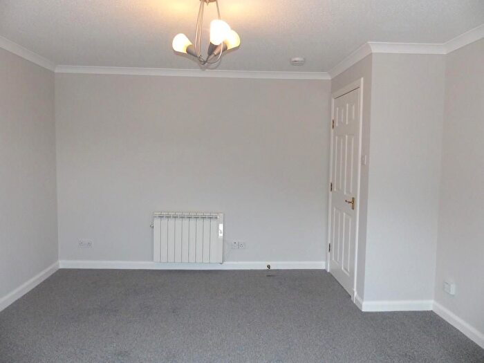 2 Bedroom Flat To Rent In Waverley Crescent, Livingston, EH54