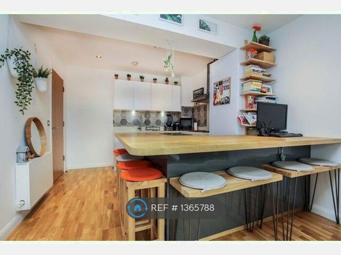 1 Bedroom Flat To Rent In Norwich House, London, SW16