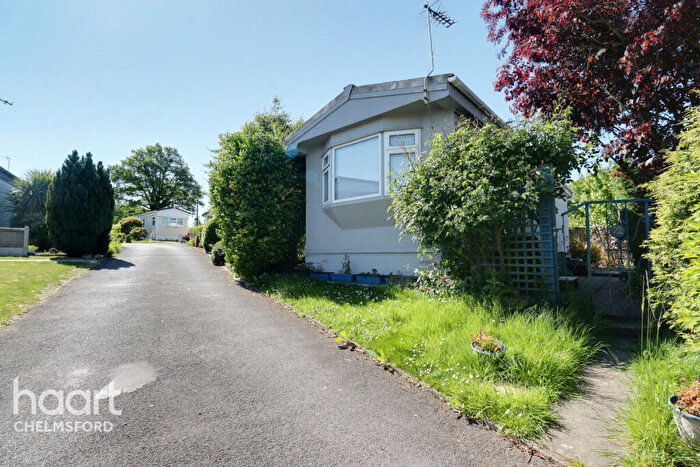 1 Bedroom Park Home For Sale In Bakers Lane, Chelmsford, CM2