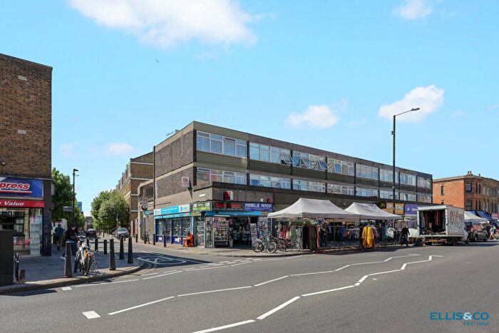 4 Bedroom Apartment To Rent In Bethnal Green Road, London, E2