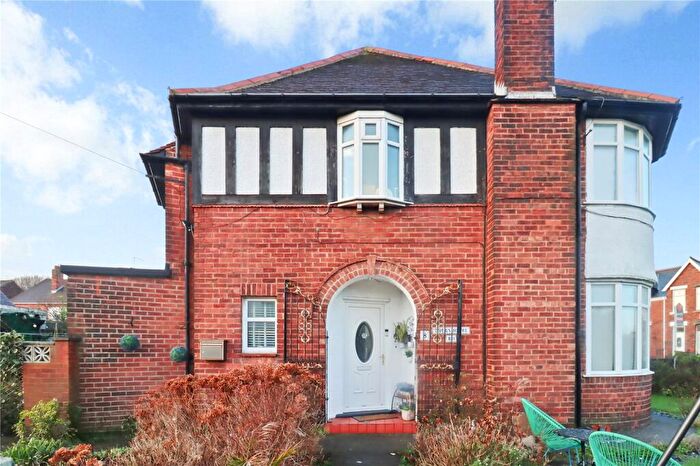 3 Bedroom Semi Detached House For Sale In Thornholme Road, Sunderland, Tyne And Wear, SR2