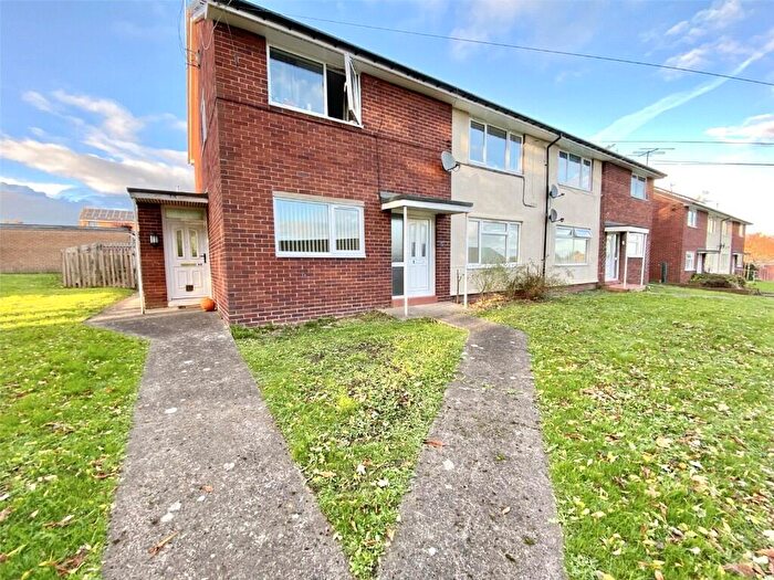 2 Bedroom Flat To Rent In Acton Park Way, Wrexham, Wrexham (County Of), LL12
