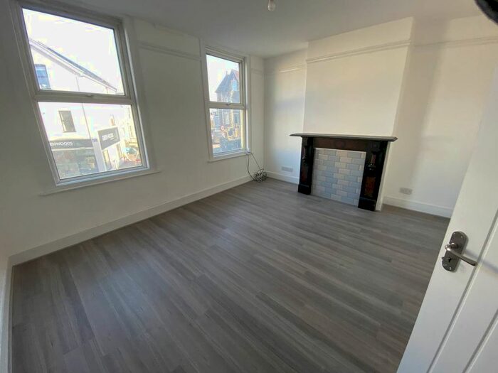 3 Bedroom Maisonette To Rent In Wells Road, Totterdown, Bristol BS4