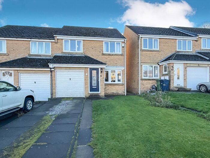 3 Bedroom Semi-Detached House For Sale In Marwell Drive, Washington, NE37