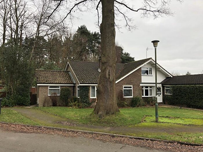 1 Bedroom Apartment To Rent In Copthorne, RH10