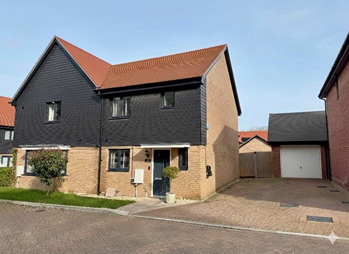 3 Bedroom Semi-Detached House For Sale In Armstrong Crescent, Whiteley, Fareham, PO15