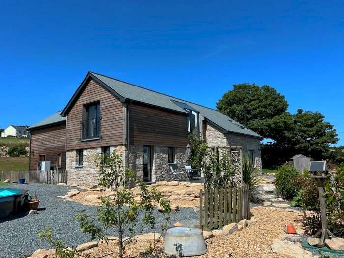 4 Bedroom Detached House For Sale In Trenoweth Road, Mabe, TR10