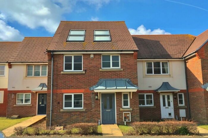 4 Bedroom Terraced House To Rent In Martinique Way, Eastbourne, BN23
