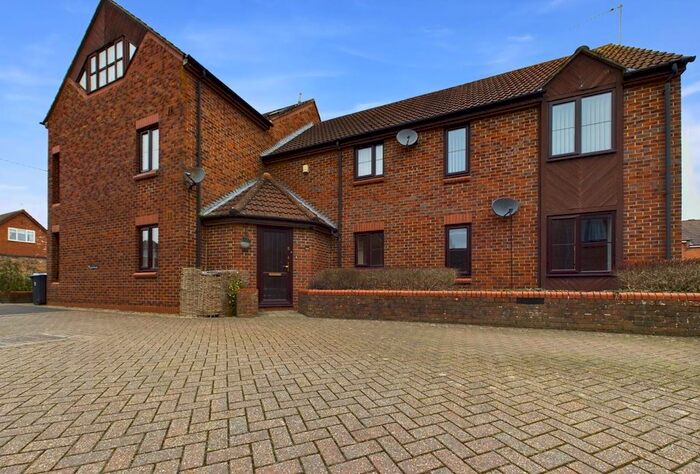 2 Bedroom Flat To Rent In Bradley Road, Trowbridge, BA14