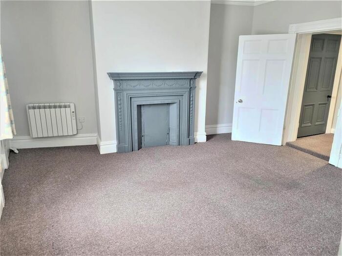 2 Bedroom Flat To Rent In South Brink, Wisbech, PE13