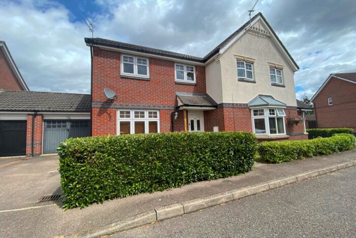 3 Bedroom Semi-Detached House To Rent In Wilks Farm Drive, Sprowston, Norwich, NR7