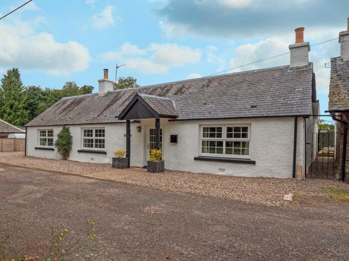 3 Bedroom Detached House For Sale In The Row, Meikleour, Perthshire, PH2