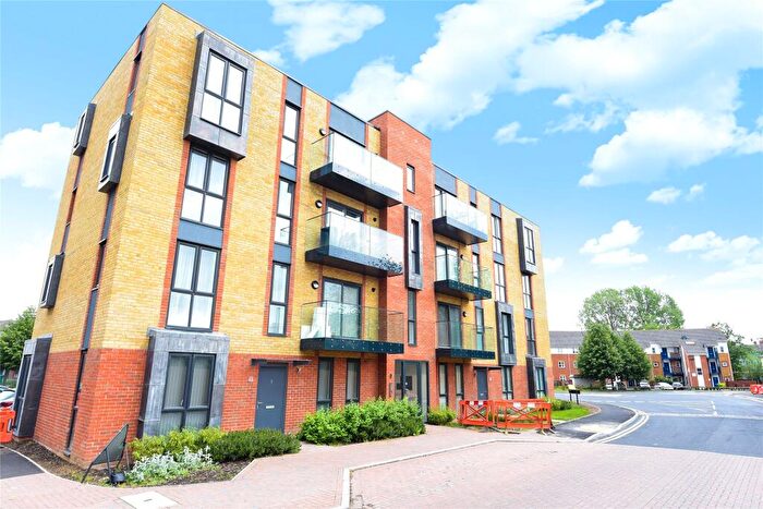 2 Bedroom Apartment To Rent In Oscar Wilde Road, Reading, Berkshire, RG1