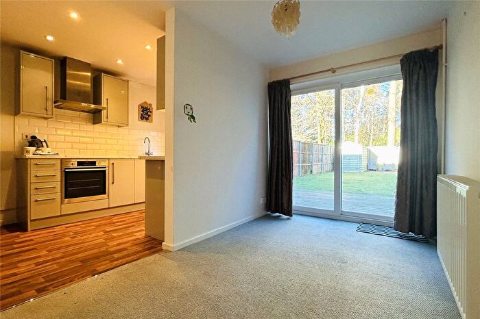 3 Bedroom Terraced House For Sale In Pinewood Park, Farnborough, Hampshire, GU14