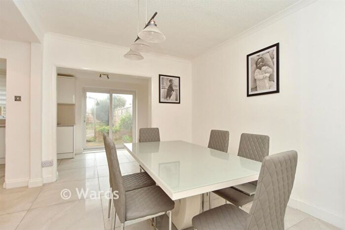 3 Bedroom Terraced House For Sale In Barnsole Road, Gillingham, Kent, ME7