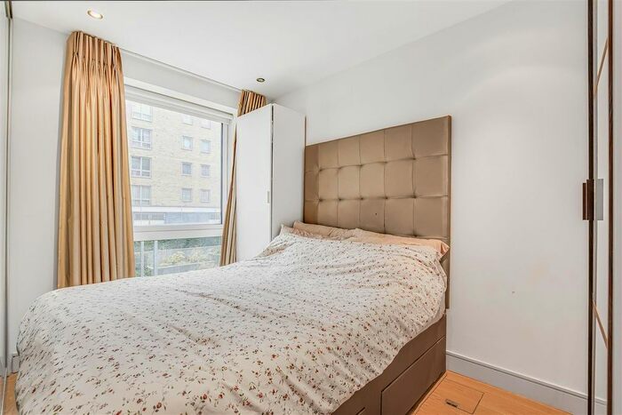 1 Bedroom Flat To Rent In Doulton House, Chelsea Creek, Fulham, SW6