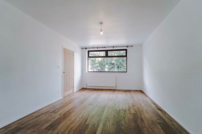 3 Bedroom Semi-Detached House To Rent In Glen Avenue, Swinton, Manchester, M27