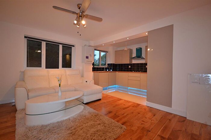 1 Bedroom Flat To Rent In Green Pond Close, London, E17