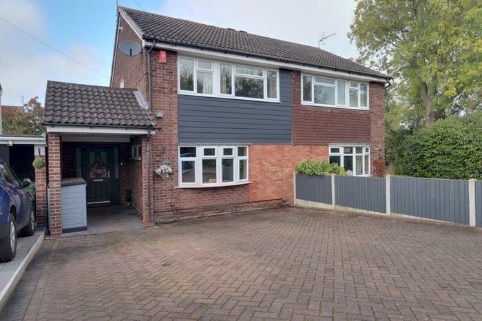 3 Bedroom Semi-Detached House For Sale In Kentmere Close, Penkridge, Staffordshire, ST19