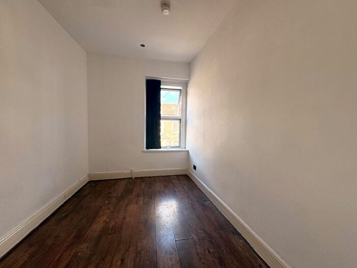 1 Bedroom Apartment To Rent In Mackintosh Place, Cardiff, CF24