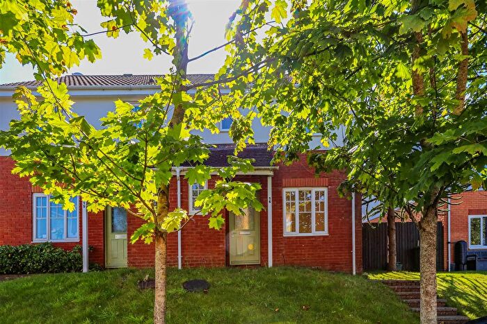 3 Bedroom Semi-Detached House To Rent In Cwrt Draw Llyn, Caerphilly, CF83