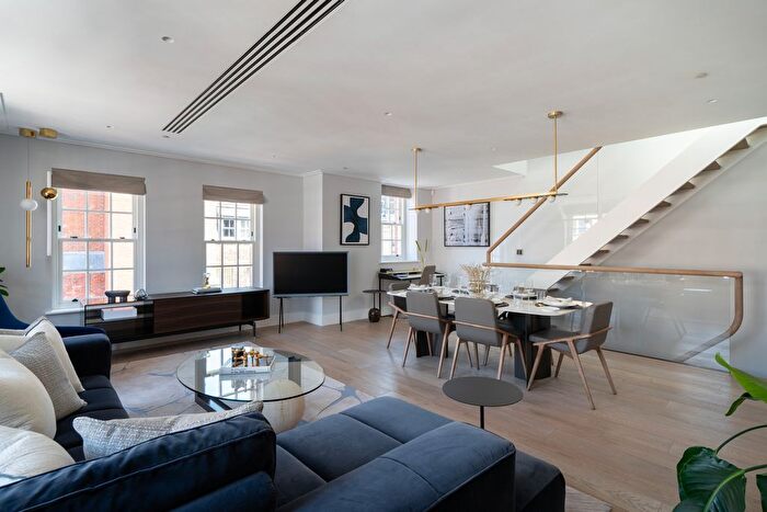 3 Bedroom Flat To Rent In Mount Street, London, W1K