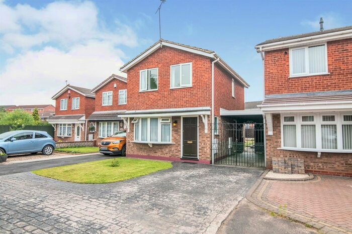 3 Bedroom Property To Rent In Law Close, Tividale, Oldbury, B69