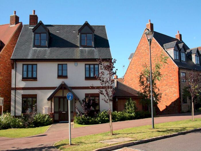 6 Bedroom Detached House To Rent In Queensbury Lane, Monkston Park, Milton Keynes, MK10