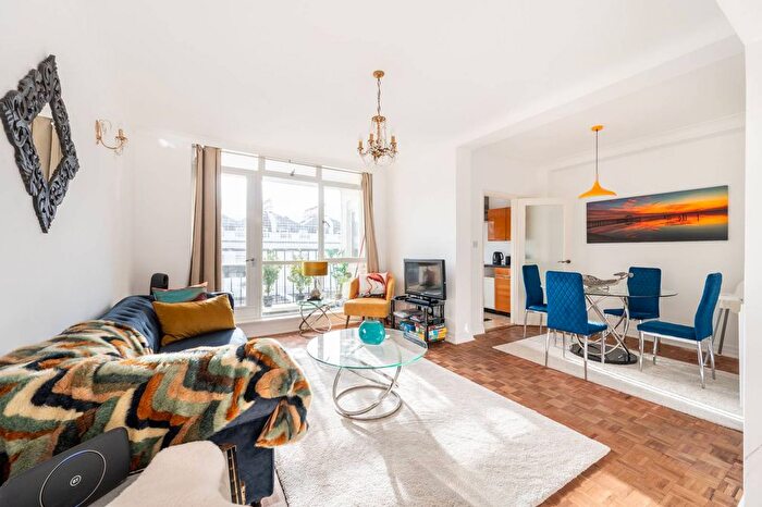 2 Bedroom Flat To Rent In Lancaster Gate, Lancaster Gate, London, W2