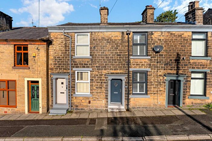 2 Bedroom Cottage For Sale In Hough Lane, Bromley Cross, Bolton, BL7