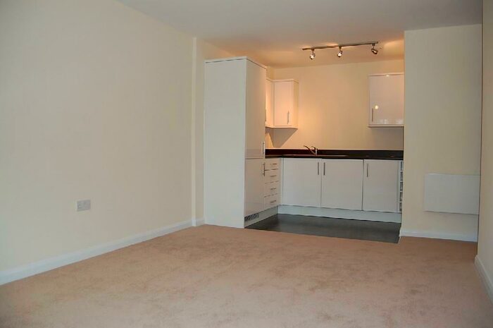 2 Bedroom Apartment To Rent In Woodford Way, Witney, OX28