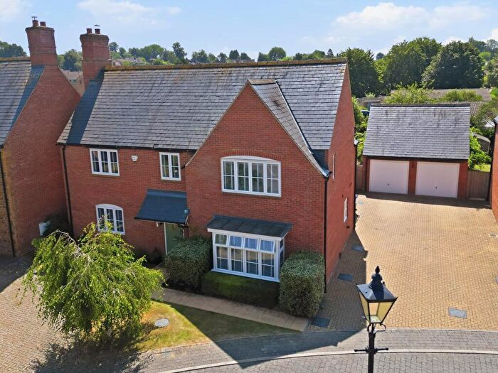 5 Bedroom Detached House For Sale In Buckingham Close, Kings Sutton, Banbury, OX17