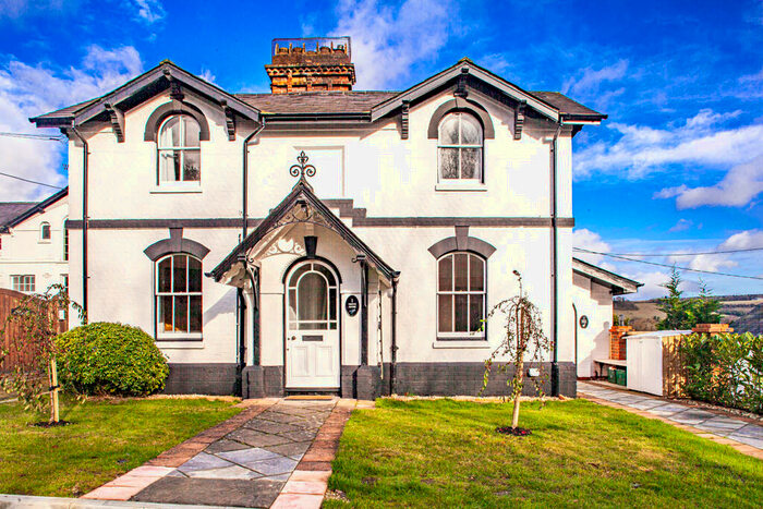 1 Bedroom Apartment To Rent In Grove House, Lower Basildon, RG8