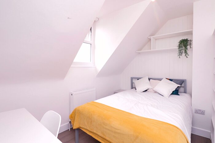 5 Bedroom Flat To Rent In Monks Road, Lincoln, LN2