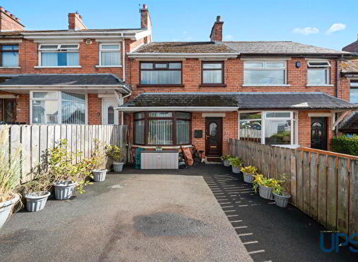 3 Bedroom Mid Terraced House For Sale In Sunnyhill Park, Belfast, BT17