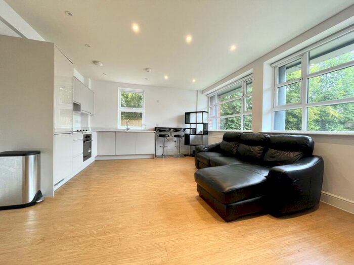 1 Bedroom Flat To Rent In Cress View Drive, Petts Wood, BR5