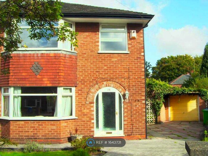 3 Bedroom Semi-Detached House To Rent In Holwood Drive, Manchester, M16