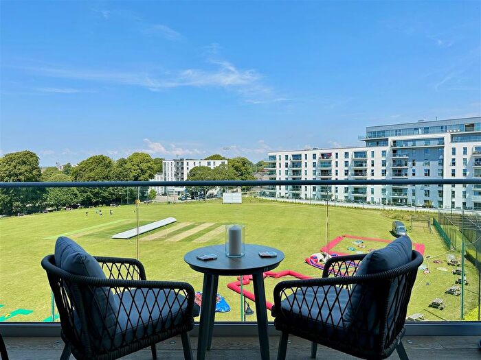 2 Bedroom Flat For Sale In Discovery Road, Plymouth, PL1