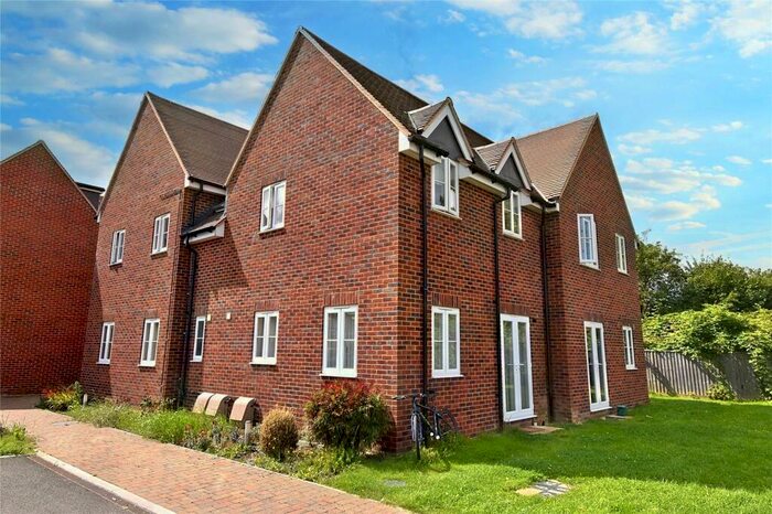 1 Bedroom Apartment To Rent In Bernard Barlow Close, Didcot, Oxfordshire, OX11