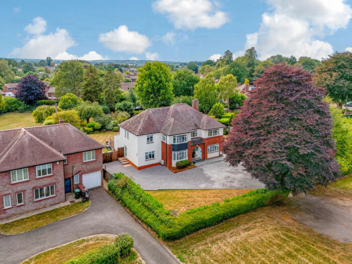 4 Bedroom Detached House For Sale In Oxford Road Bodicote Banbury, Oxfordshire, OX15
