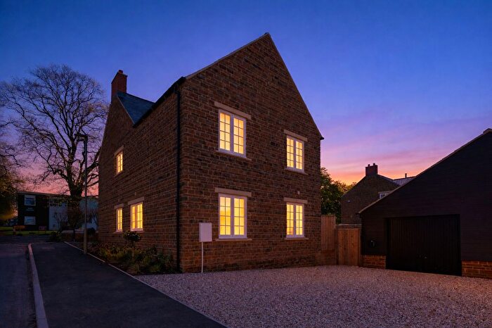 4 Bedroom Detached House For Sale In Stour View, Sibford Ferris, OX15