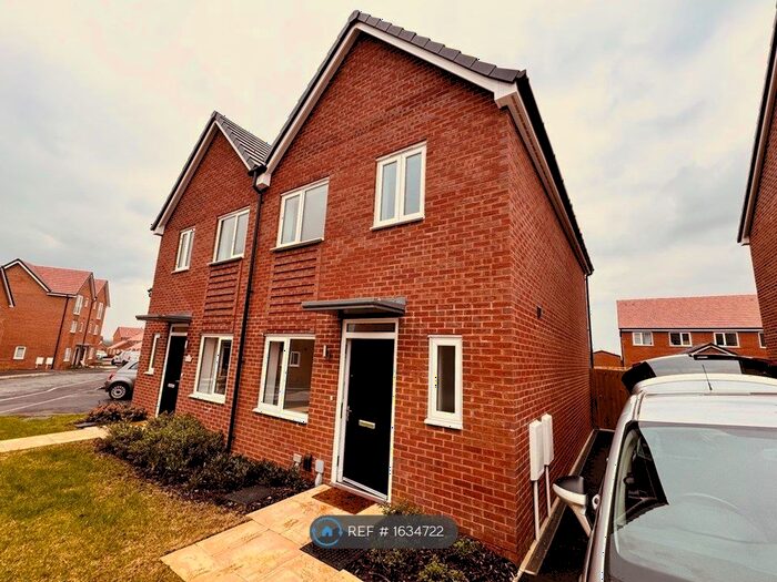 3 Bedroom Semi-Detached House To Rent In Drewry Grove, Newton-Le-Willows, WA12