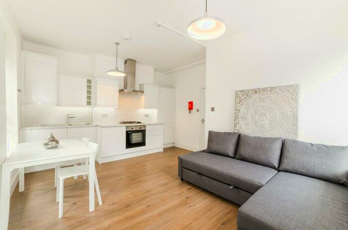 1 Bedroom Flat To Rent In Fonthill Road, Finsbury Park, London, N4