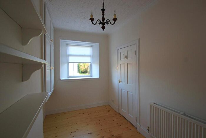 1 Bedroom Cottage To Rent In Jubilee Bank, Lenzie, G66