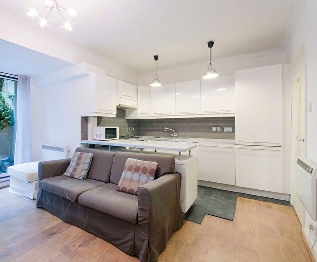 2 Bedroom Flat To Rent In Bevan House, Boswell Street, WC1N