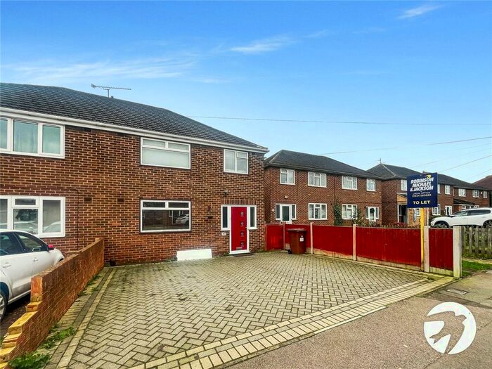 3 Bedroom Semi-Detached House To Rent In Lilac Road, Rochester, Kent, ME2