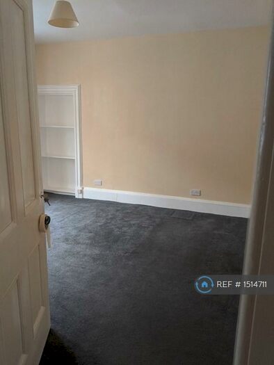 2 Bedroom Flat To Rent In Millar Street, Crieff, PH7