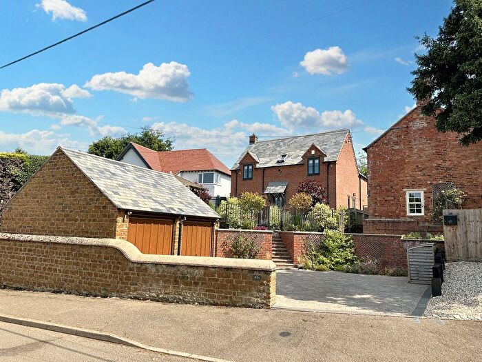 3 Bedroom Detached House For Sale In Church Street, Byfield, NN11